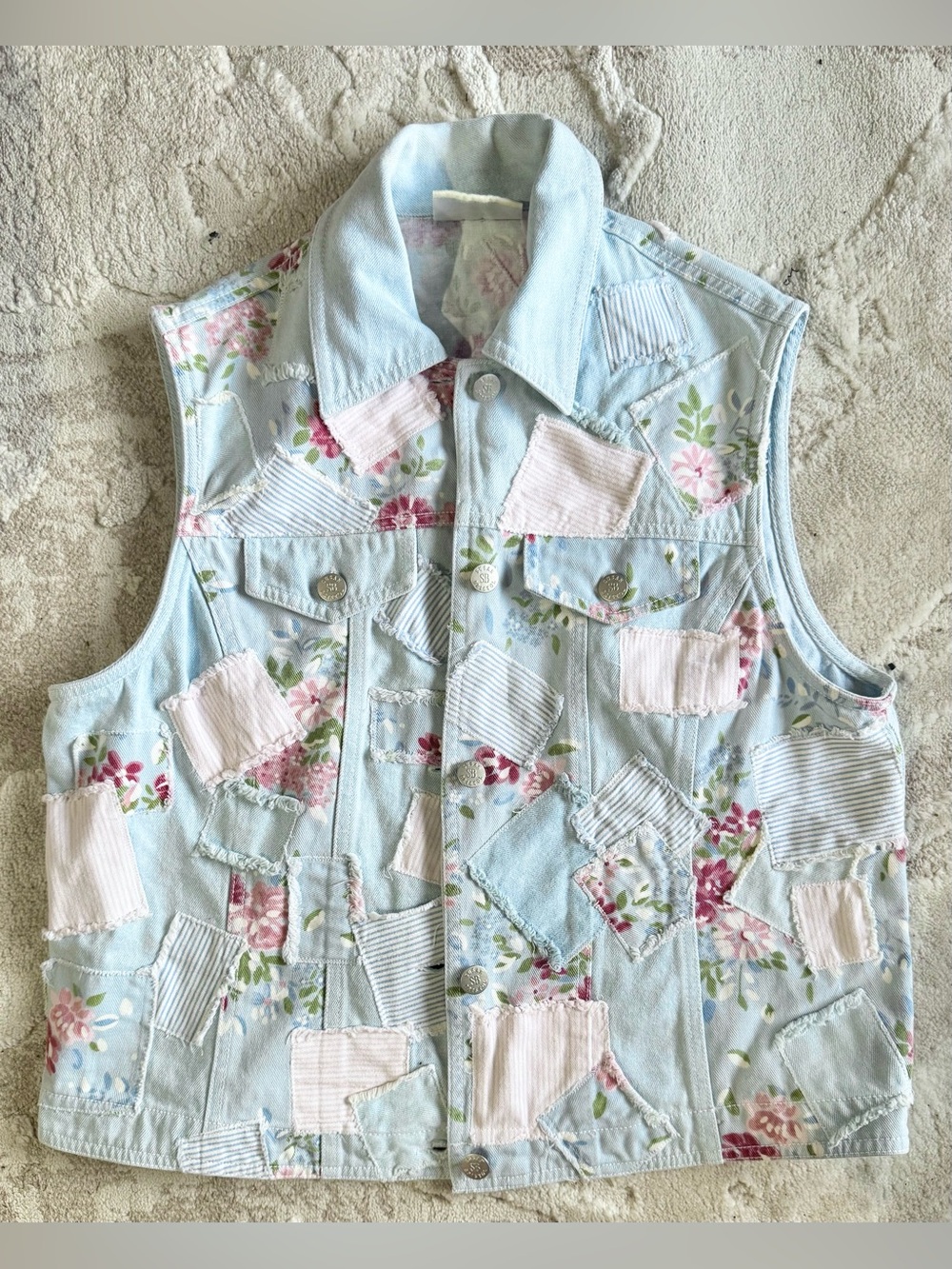 Vintage 90s Susan Bristol Light Blue Denim Vest with Floral Patches Cottagecore